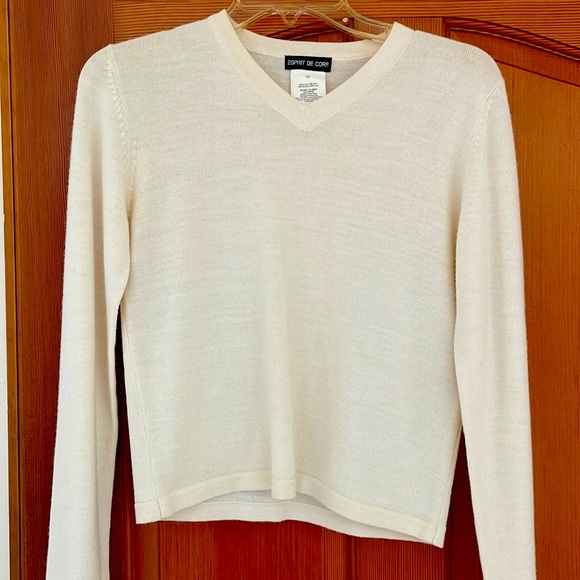 Esprit Tops - Espirit de corp cream vneck sweater size medium